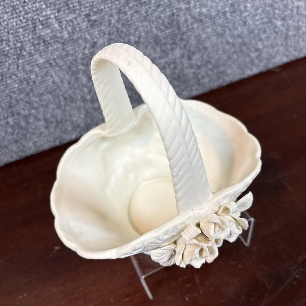 Vtg~Ivory Cream Porcelain Woven Basket with Applied Flowers 8